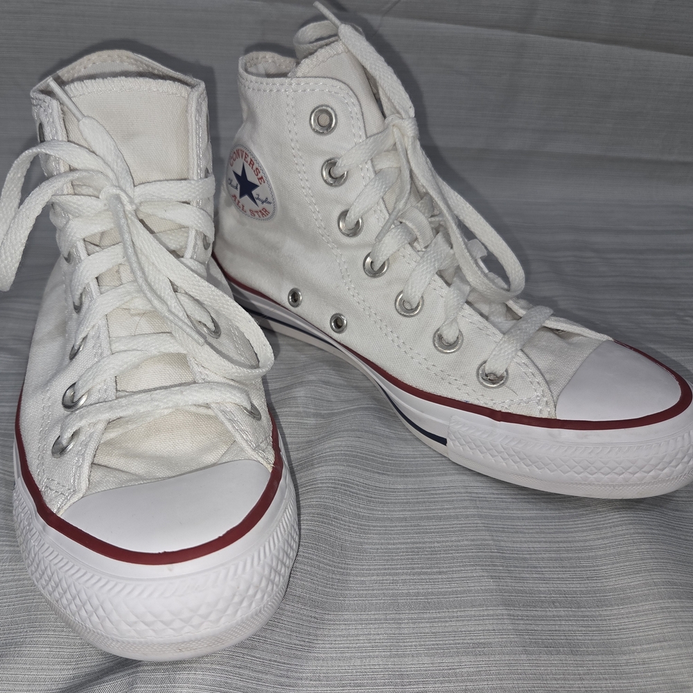 Converse White Chuck Taylor All Star Canvas High Tops Size 6